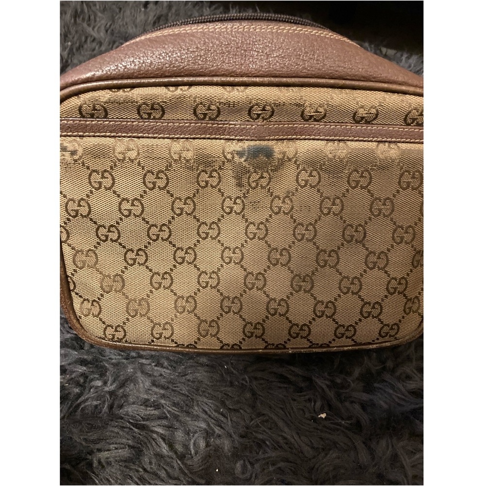 Authentic Pre-loved Vintage Gucci Crossbody Bag - Picture 7 of 14